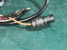 Load image into Gallery viewer, PARTS ONLY 25 35 hp Johnson Evinrude 0586044 MOTOR CABLE electrical harness 1997-2003 3 cylinder two stroke