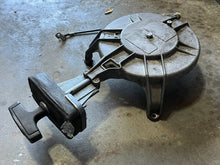 Load image into Gallery viewer, 40 hp Yamaha recoil STARTER ASSY 6r6-15710-00-ek pull 40c TWO STROKE 1992-93 also 6r6-15710-01-ek 6R6-Y130P-00-00 imperfect