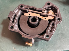 Cargar imagen en el visor de la galería, 150 175 hp Johnson Evinrude CARBURETOR 433449 0433449 bowl 333525 0333525 with 318694 56D JET two stroke