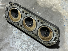 Charger l'image dans la galerie, 135 150 175 HP Mercury CYLINDER HEAD 858406T4 strbd two stroke DFI OPTIMAX