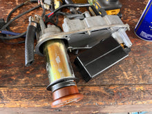Cargar imagen en el visor de la galería, 250 225 200 hp Yamaha OX66 vst FLOAT CHAMBER W TOP 66K-14980-00-00 & FUEL PUMP 67H-13907-00-00 Two Stroke v6 1999-2010