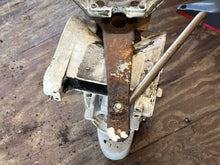 Charger l'image dans la galerie, 90 115 150 175 200 hp Johnson Evinrude 25” Midsection SWIVEL 0435005 EXHAUST HOUSING 0332745 ADAPTOR 0331039 MOUNT BRACKET 03