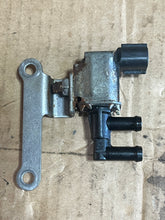 Cargar imagen en el visor de la galería, f 150 hp Yamaha 6C5-86120-00-00 SOLENOID VALVE 2010-2023 40-300 hp