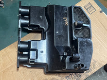 Cargar imagen en el visor de la galería, f 150 hp Yamaha 63P-14440-00-00 INTAKE SILENCER ASSY four stroke 2004-2023