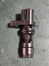 Charger l'image dans la galerie, BF 135 150 hp Honda CRANK SENSOR ASSY 37500-PNB-003 four stroke 75-350 hp