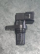 Charger l'image dans la galerie, DF 250 hp Suzuki 33220-69J00 ckp Cam Position Sensor oem Four Stroke 2004-2019 some 300 225 200 hp compatibility