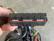 Cargar imagen en el visor de la galería, f 225 200 hp Yamaha engine WIRE HARNESS 69J-82590-40-00 69J-40 four stroke 2004