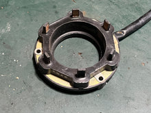 Cargar imagen en el visor de la galería, 250 300 hp Yamaha HPDI 60V-85580-00-00 PULSER COIL two stroke 7-pin OEM 2003-2005 150-300hp
