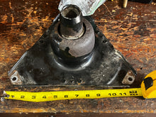 Load image into Gallery viewer, 3.0 4.5 Liter Mercruiser ENGINE COUPLER 18643A5 v6 v8