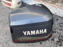 Cargar imagen en el visor de la galería, 225 250 hp Yamaha TOP COWLING ASSY 65J-42610-V1-4D engine cover Two Stroke 2000-2001 vx Saltwater Series