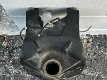 Charger l'image dans la galerie, DF 150 hp Suzuki SWIVEL BRACKET for 25” models 43111-96J10-0EP four stroke 2006-2016 some 175 200 hp compatibility