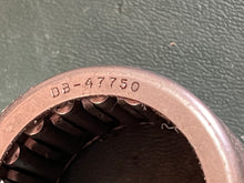 Cargar imagen en el visor de la galería, 15 20 25 hp Mercury UPPER CRANKSHAFT ROLLER BEARING 31-85114T two stroke Torrington db-47750
