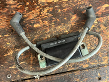 Charger l'image dans la galerie, 150 175 hp Johnson Evinrude Dual Ignition Coil 0583740, old numbers 0583298, 0583040, 0777664 brp etec E-tec omc OEM