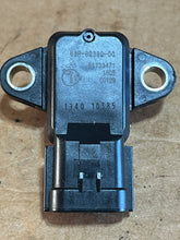 Cargar imagen en el visor de la galería, f 150 hp Yamaha 63P-82380-00-00 intake PRESSURE SENSOR 2004-2022 four stroke