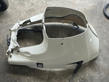 Charger l'image dans la galerie, DF 175 hp Suzuki SIDE COVER SET WHITE 61811-96L01-Y5S 61820-96L01-Y5S 2015-2023 with PANEL FRONT 61831-96J10-Y5S