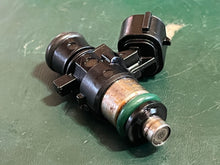 Cargar imagen en el visor de la galería, f 225 250 300 350 hp Yamaha FUEL INJECTOR 6AW-13761-01-00 EAT311 four stroke 2022-2024 cleaned-tested