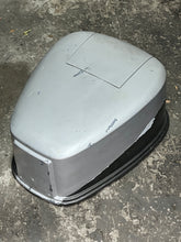 Charger l'image dans la galerie, 115 HP Yamaha Cowling engine cover 6E5-42610-41-EK two stroke 84-89 nla outboard
