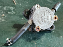 Cargar imagen en el visor de la galería, f 90 75 hp Yamaha FUEL PUMP 6D8-24410-00-00 four stroke 2005-2011 some compatibility with 115 hp