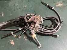 Cargar imagen en el visor de la galería, 250 225 hp Yamaha OIL INJECTION PUMP 60v-13200-01-00 two stroke vmax 2003-2005 62J-13200-01-00