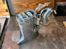 Charger l'image dans la galerie, 40 50 hp Yamaha 20” manual tilt MIDSECTION UPPER CASING 6H4-45111-10-4D SWIVEL 697-43311-03-4D STEERING ARM 6H4-42510-02-4D E