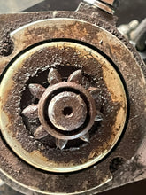 Cargar imagen en el visor de la galería, 55 hp Yamaha Mariner 697-81800-12-00 OEM 9-tooth o/b Starting Motor TWO STROKE 1989-1995 Two cylinder