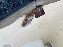 Cargar imagen en el visor de la galería, 15 9.9 hp Johnson Evinrude motor ENGINE COVER 0392784 0391842 two stroke 1983