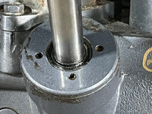 Cargar imagen en el visor de la galería, 90 70 60 hp Yamaha POWER TRIM & TILT 6H1-43800-17-4D 6H1-17 two stroke 2003-2009
