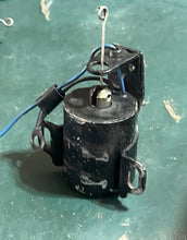 Cargar imagen en el visor de la galería, 115 hp Yamaha Choke Solenoid 6E5-86110-03-00 two stroke oem 1984-2011 130 140 hp