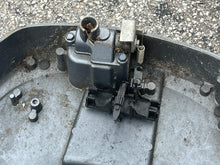 Cargar imagen en el visor de la galería, f 225 200 hp Yamaha BOTTOM COWLING ASSY 69J-42710-02-8D 69J-02 four stroke 2005-2010