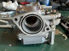 Charger l'image dans la galerie, Yamaha CARBURETOR 68C-10 with PRIMER STARTER BODY four stroke