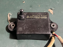 Load image into Gallery viewer, 150 175 200 hp Yamaha OIL LEVEL CONTROL UNIT ASSY 6E5-85740-02-00 emergency shut off 1984-2003 two stroke super 6E5-W5857-00-
