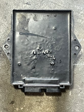 Cargar imagen en el visor de la galería, 250 225 hp Yamaha HPDI ECU control unit f8t93673 60Y-8591A-02-00 Two Stroke 2003-2004