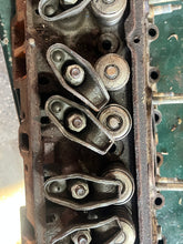 Cargar imagen en el visor de la galería, sold ebay aug2025——5.0 5.7 Liter OMC 1989 cylinder head #2 3853852 985431 Valve Cover 0986748 volvo