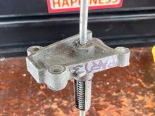 Charger l'image dans la galerie, PARTS ONLY: DT 115 140 hp Suzuki 25” PUSH-PULL SHIFT MECHANISM rod 23110-94510 guide 25141-94510 collar 25205-94501 clutch ca