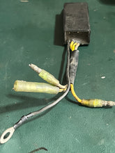 Charger l'image dans la galerie, DT 115 140 65 54 hp Suzuki LOW OIL WARNING RESET 37875-94630 37875-94620 two stroke 1986