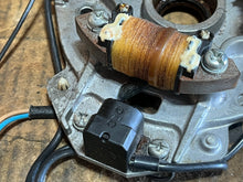 Cargar imagen en el visor de la galería, 50 40 hp Yamaha OEM BASE ASSY 63D-85560-10-00 stator trigger Two Stroke 2000-2005