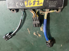Charger l'image dans la galerie, 150 - 200 hp Yamaha 62H-85540-00-00 CDI CU2682 1994-95 two stroke super# 62H-85540-00-00