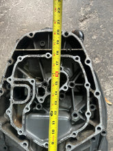 Charger l'image dans la galerie, BF 90 75 hp Honda 23170-ZY9-010ZA MOUNT CASE pre1997-2007+