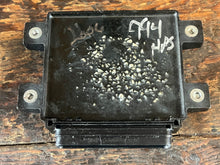 Cargar imagen en el visor de la galería, F 150 hp Yamaha ECU 63P-33 63P-8591A-33-00 F8T 94371 four stroke 2006 994 hours - superseded number 63P-30 through 63P-38