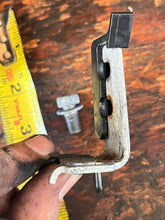 Load image into Gallery viewer, sold may2026—-150 175 200 hp Yamaha REMOTE CONTROL BRACKET 68F-48531-10-00 68F-48531-00-00 two stroke HPDI 2000-2005