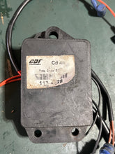 Load image into Gallery viewer, 115 112 90 88 hp Johnson Evinrude CDI POWER PACK 113-4028 V-4 crossflow TWO STROKE omc brp