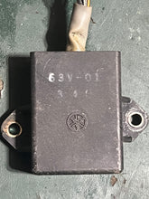 Cargar imagen en el visor de la galería, 9.9 15 hp Yamaha CDI UNIT 63V-85540-01-00 two stroke 1999-2009