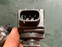 Cargar imagen en el visor de la galería, DF 250 225 200 hp Suzuki IGNITION COIL 33410-93J00 h6t11171 four stroke 2007-22