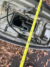 Cargar imagen en el visor de la galería, DT 8 hp Suzuki 61111-98104-02M ENGINE LOWER, 41111-98512-02M CLAMP BRACKET, 52110-98516-02M HOUSING, DRIVE SHAFT midsection,