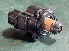 Cargar imagen en el visor de la galería, DF 150 hp Suzuki IAC VALVE intake 18137-93J01 18137-93J00 four stroke 2019-2024 175 200 hp compatible