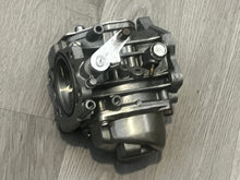 Load image into Gallery viewer, 250 hp Yamaha CARBURETORS port 2-4-6 61A-14301-03-00 61A- 14302-03-00 61A-14303-03-00 two stroke 76 degree