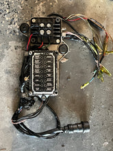 Cargar imagen en el visor de la galería, 115 130 hp Yamaha CDI UNIT switchbox 6E5-12 6E5-85540-12-00 with HARNESS RECTIFIER BRACKET two stroke 1984-1993