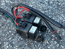 Load image into Gallery viewer, 250 225 hp Mercury TRIM HARNESS 826802A2 two stroke EFI 1994-1996