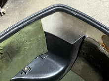Load image into Gallery viewer, 115 90 hp Johnson Ocean Pro top cowl 0435094 two stroke - missing latch