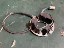 Charger l'image dans la galerie, BF 50 40 hp Honda 30400-ZV5-003 PULSER COIL ASSY 1997-2007+ four stroke